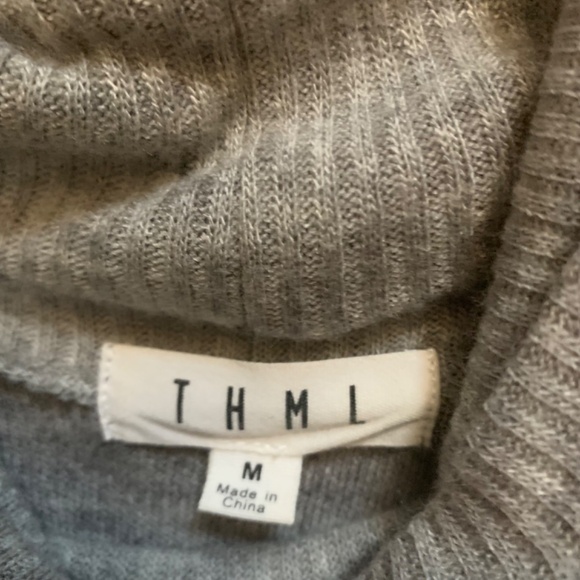 Ladies THMI, gray with brown accent cowl neck boho/western/coquettecore sweater - Picture 11 of 11